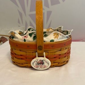 1999 Longaberger Tea for Two Basket.